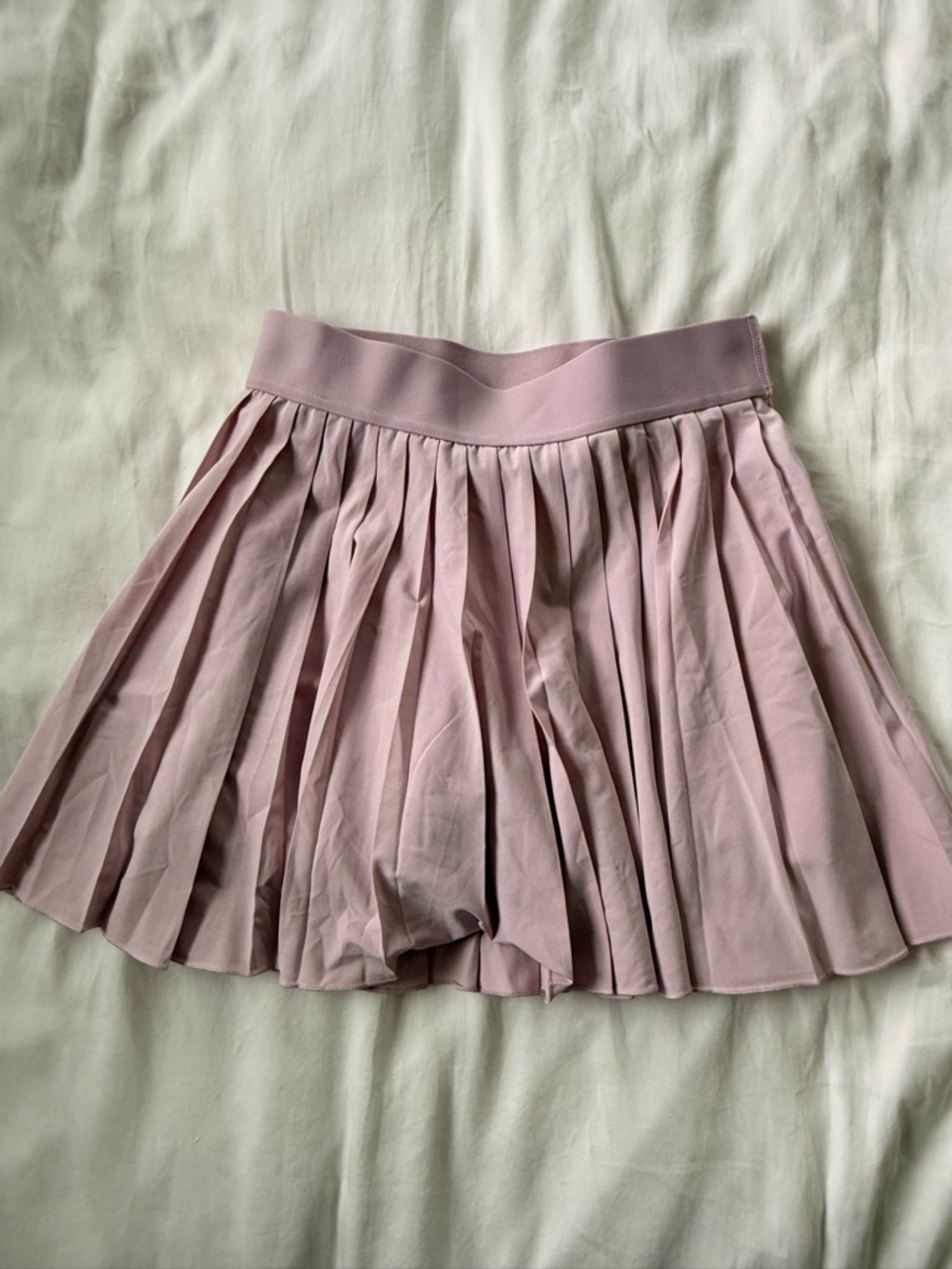 TNA Pleated Mini Skirt in Light Mauve